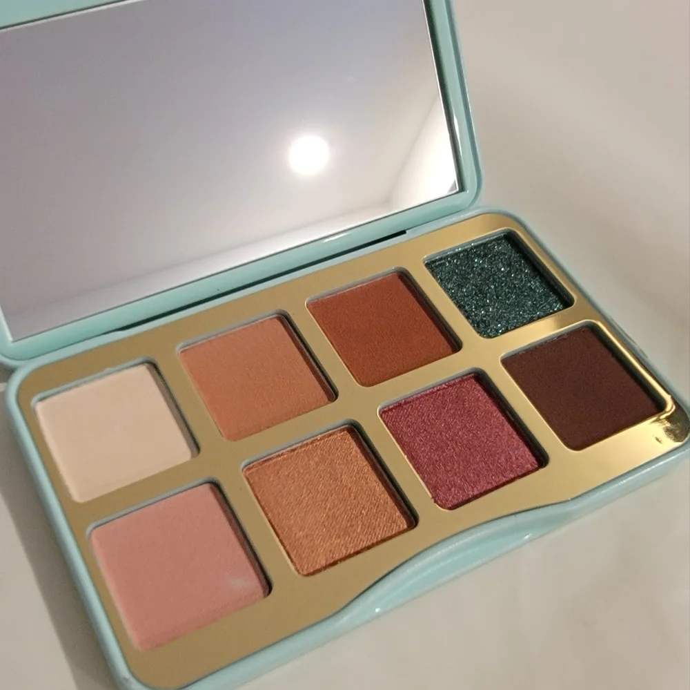 Too Faced Christmas Coffee Palette - Picture 6 of 8